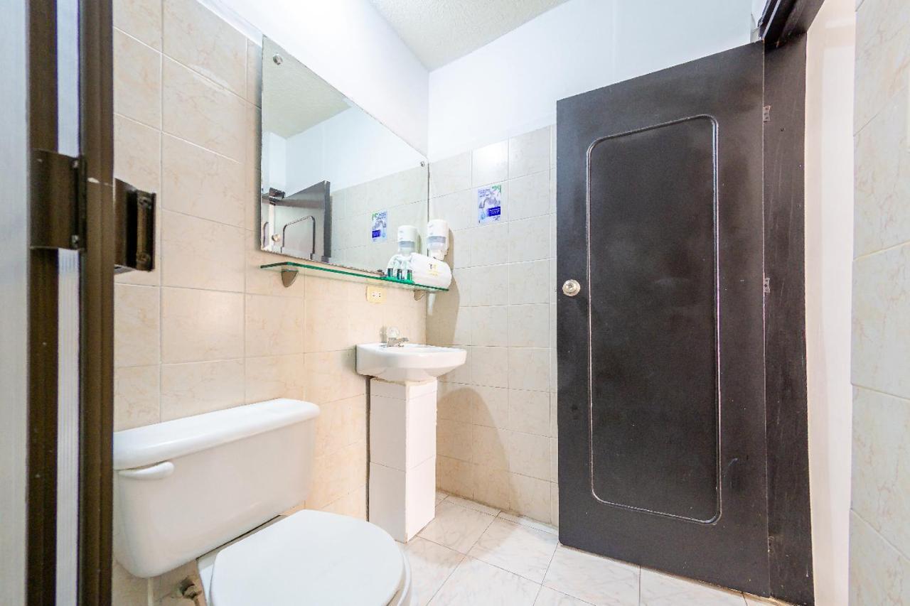 Imperio La 16 Otel Pereira Dış mekan fotoğraf