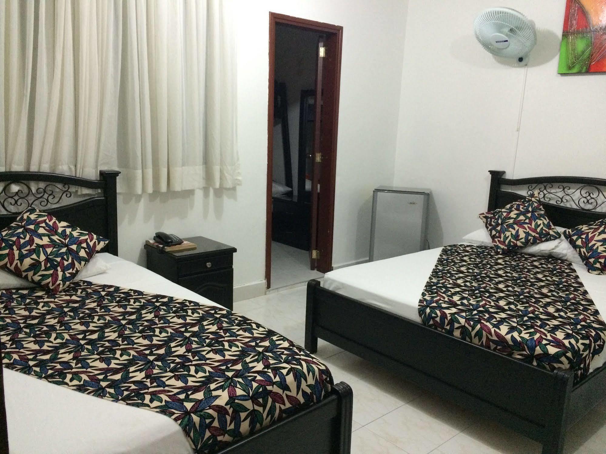 Imperio La 16 Otel Pereira Dış mekan fotoğraf
