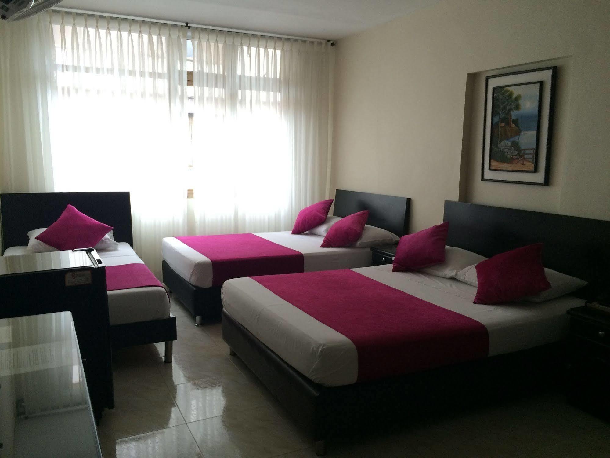 Imperio La 16 Otel Pereira Dış mekan fotoğraf